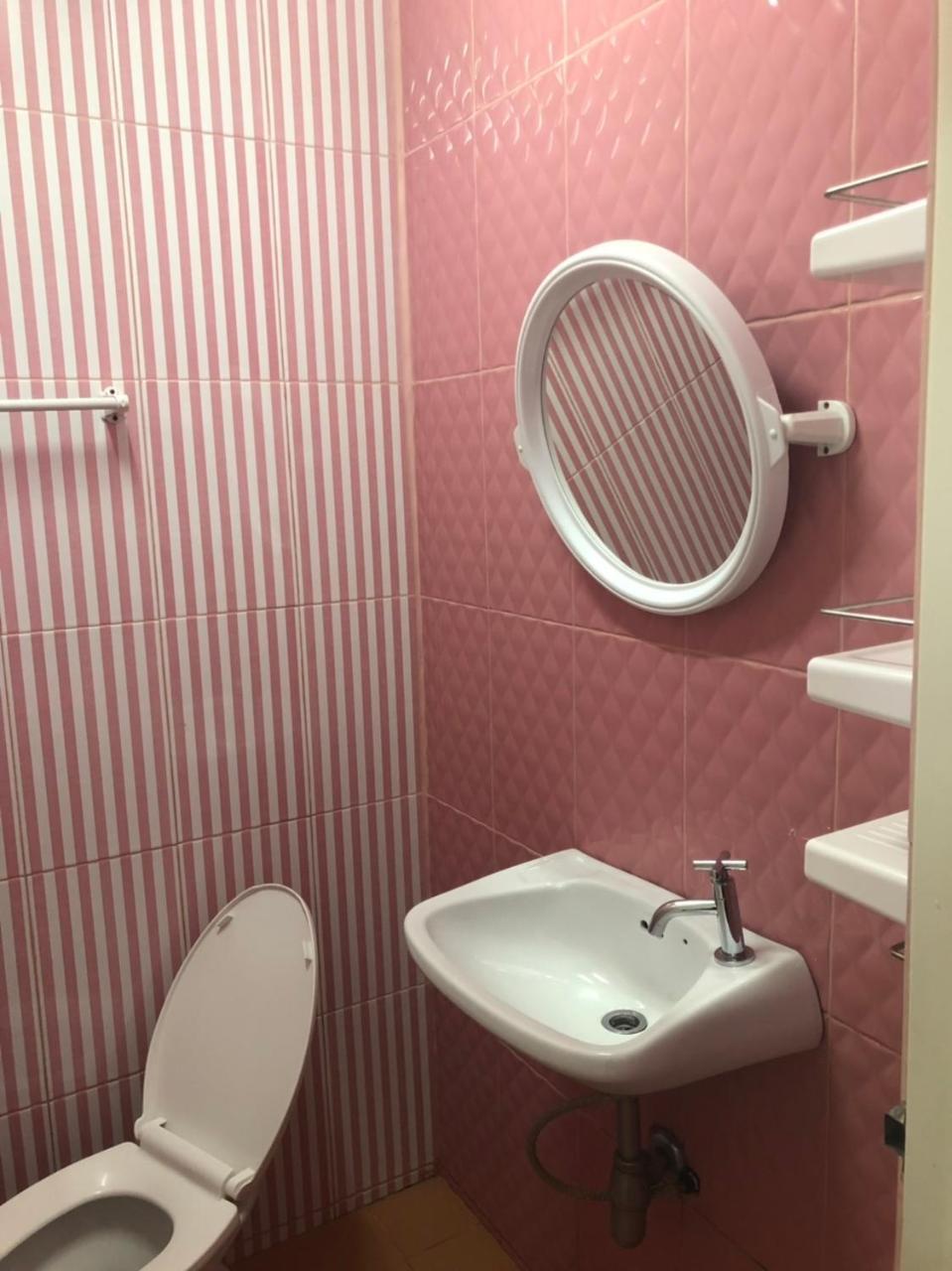 Bann Pa Su Hotel Ko Lan Buitenkant foto